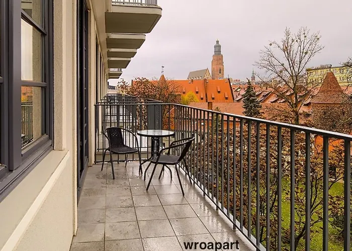 Staromiejski Bulwar By The River - Jana Pawla Ii