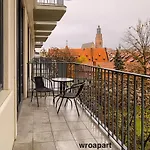 Staromiejski Bulwar By The River