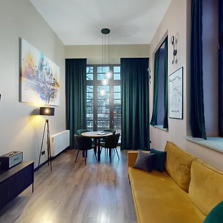 Staromiejski Bulwar By The River - Jana Pawla Ii * ヴロツワフ