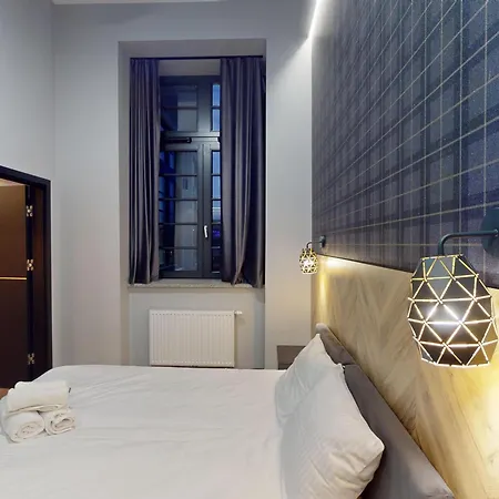 Staromiejski Bulwar By The River - Jana Pawla Ii アパート