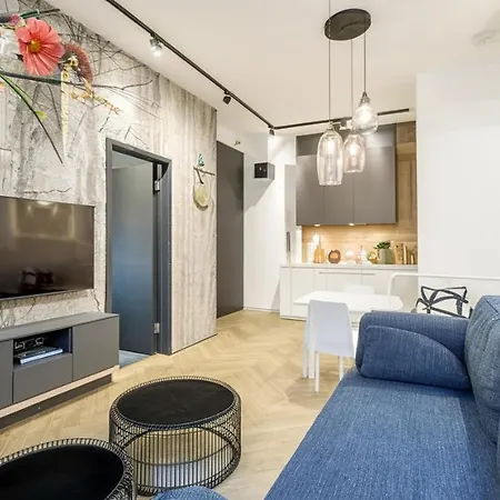 Staromiejski Bulwar By The River - Jana Pawla Ii *