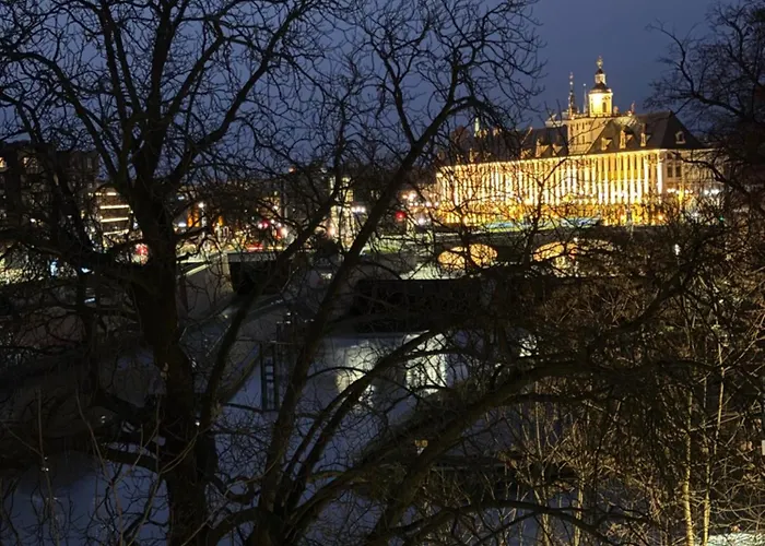 Staromiejski Bulwar By The River - Jana Pawla Ii