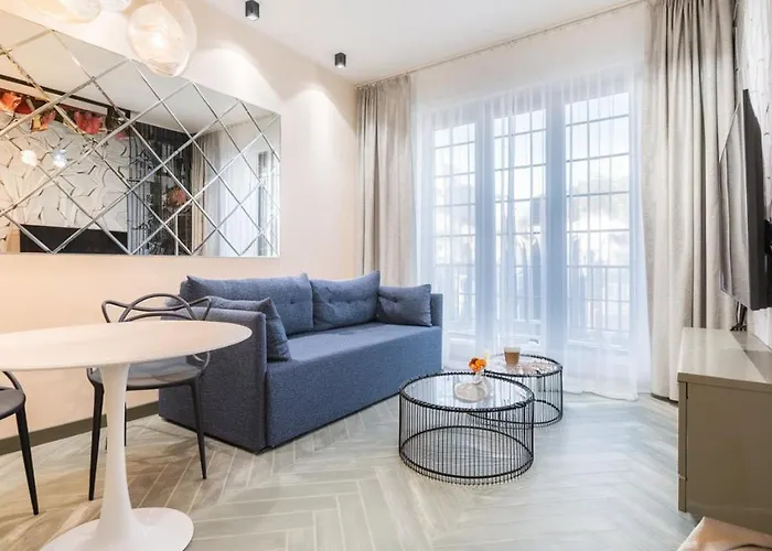 Staromiejski Bulwar By The River - Jana Pawla Ii