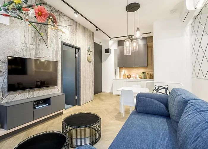 Staromiejski Bulwar By The River - Jana Pawla Ii *